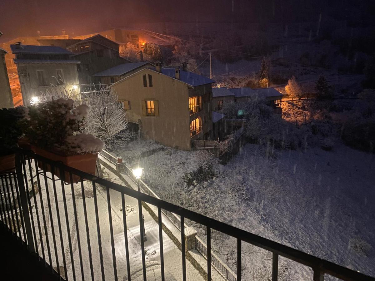 La Fusteria Del Casat Daire Sarroca de Bellera Dış mekan fotoğraf